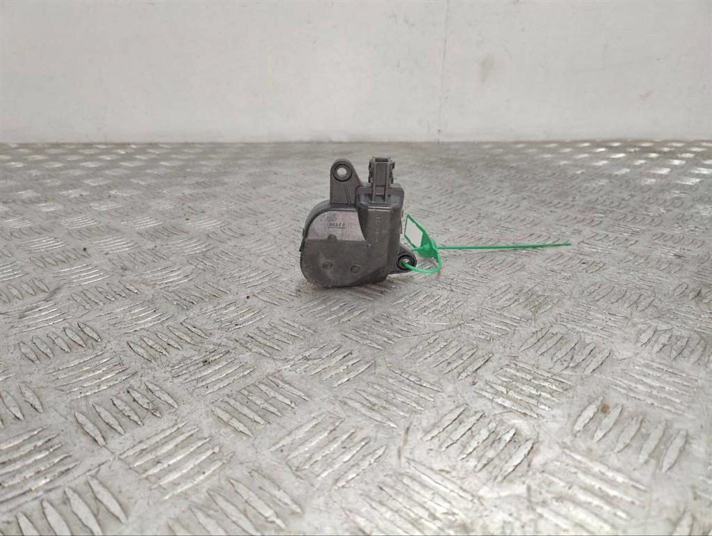 Моторчик заслонки печки