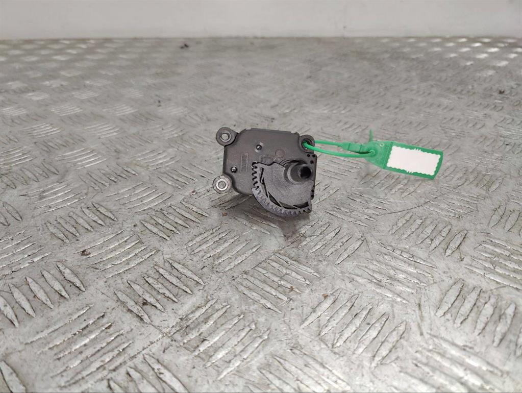 Моторчик заслонки печки