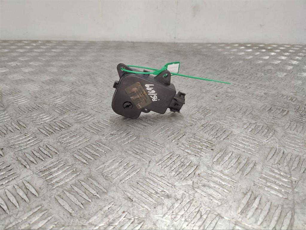 Моторчик заслонки печки