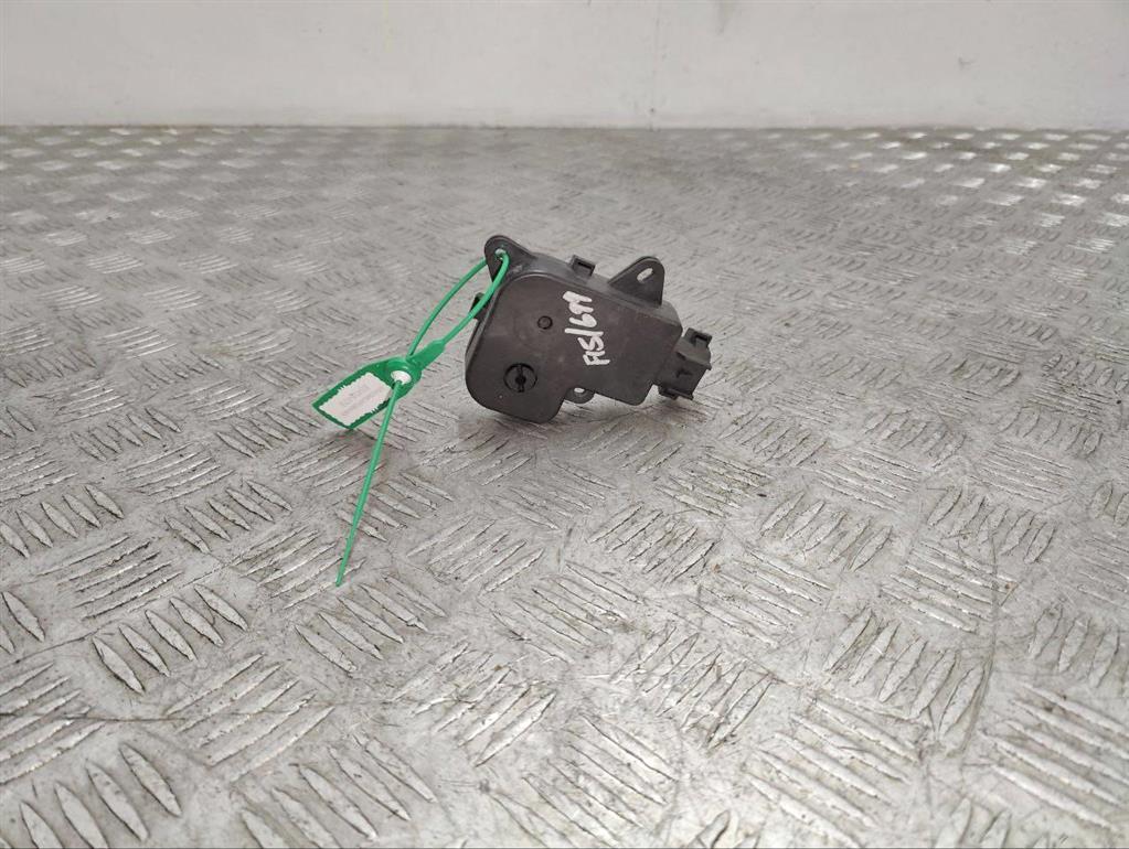 Моторчик заслонки печки