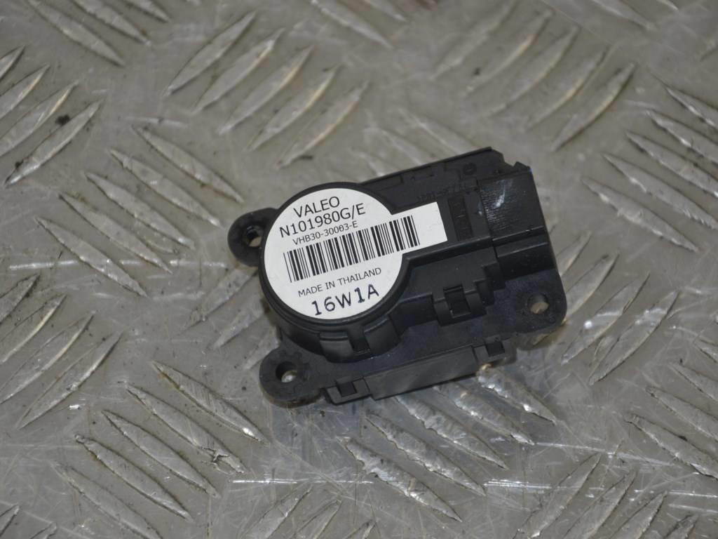 Моторчик заслонки печки