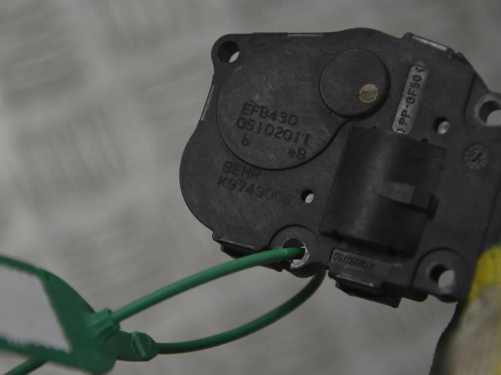 Моторчик заслонки печки