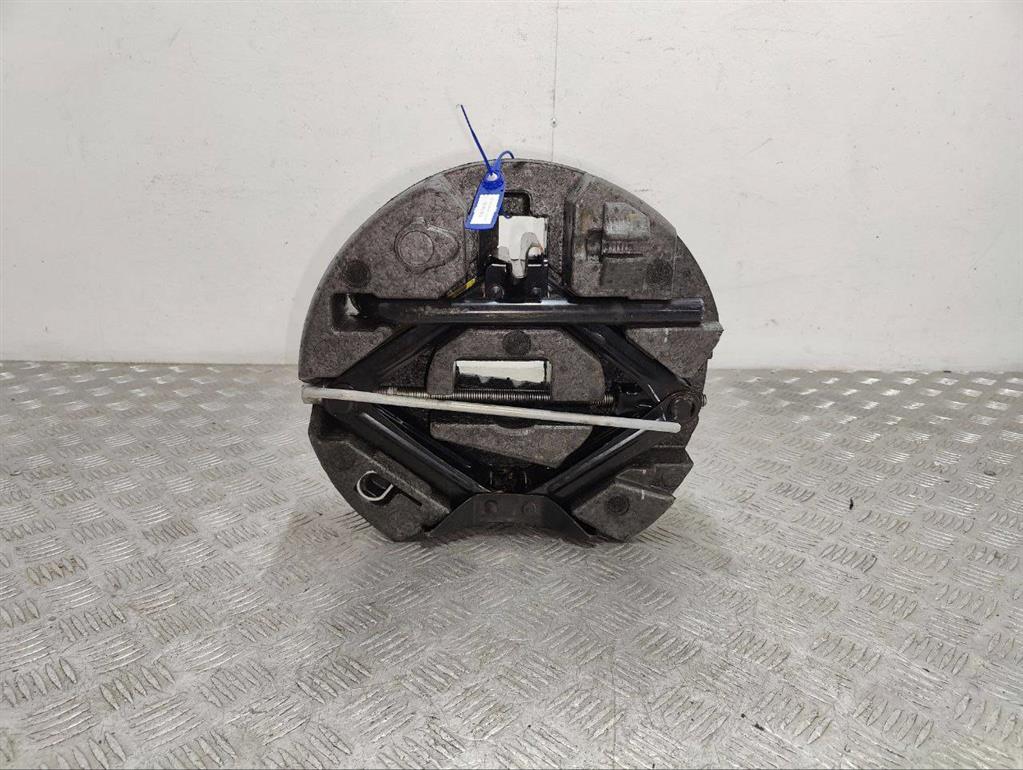 Набор инструментов штатный