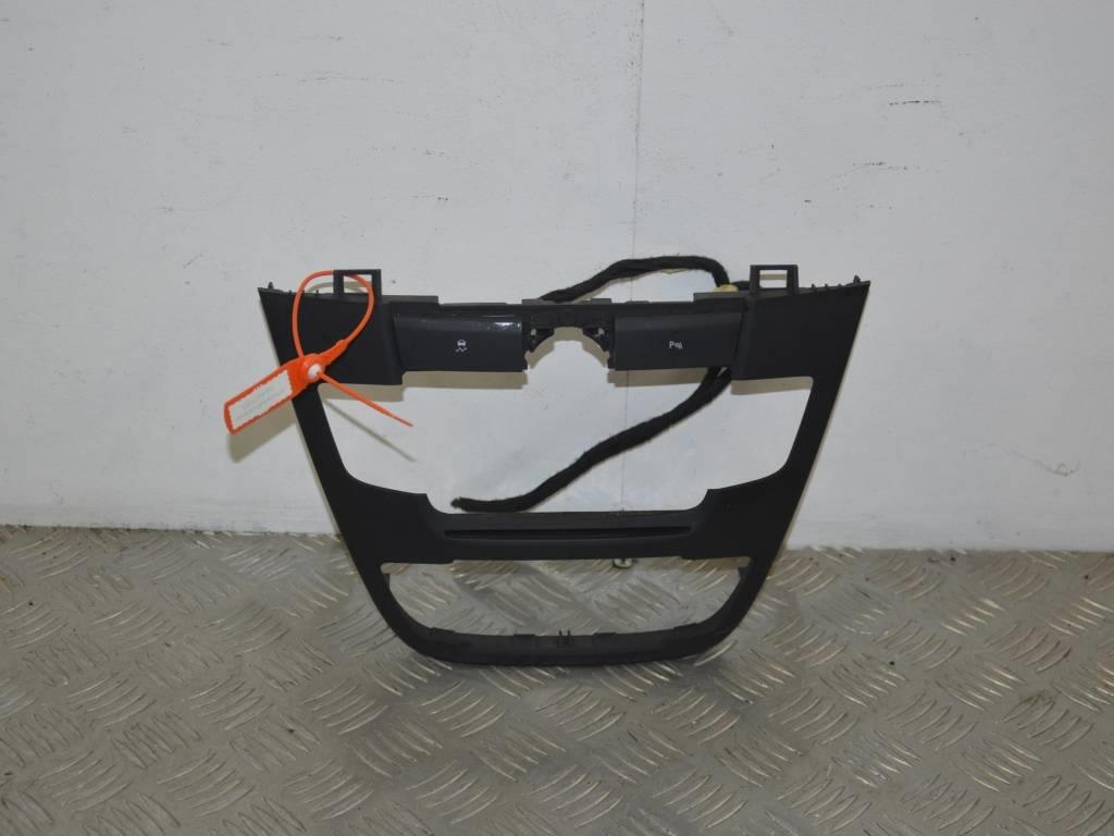 Накладка декоративная на торпедо