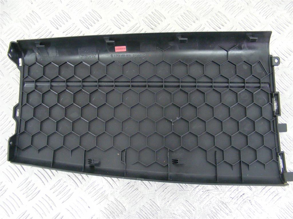 Накладка декоративная на торпедо