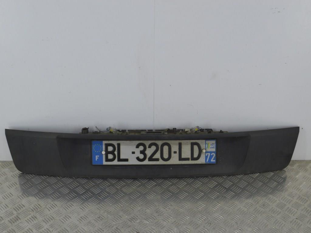 Накладка двери (крышки) багажника Renault Scenic 2 (2003-2009) 8200139781