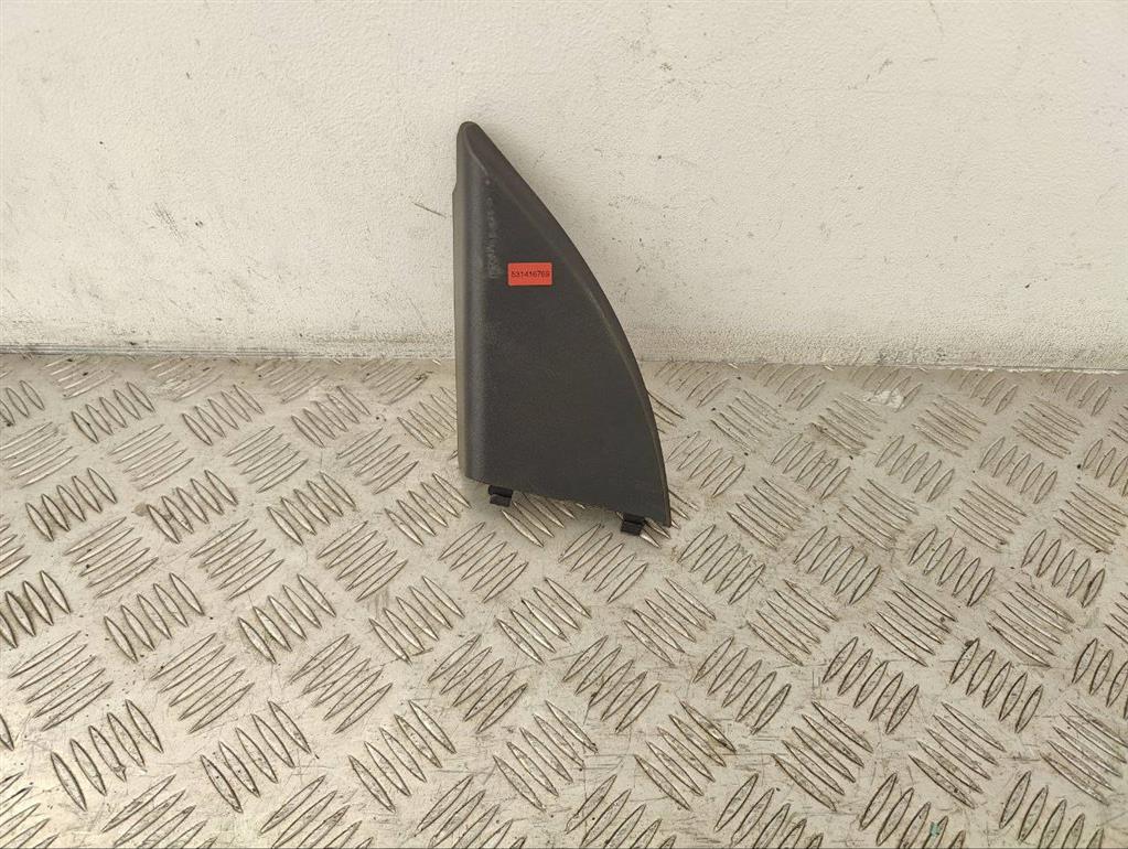 Накладка двери передней левой