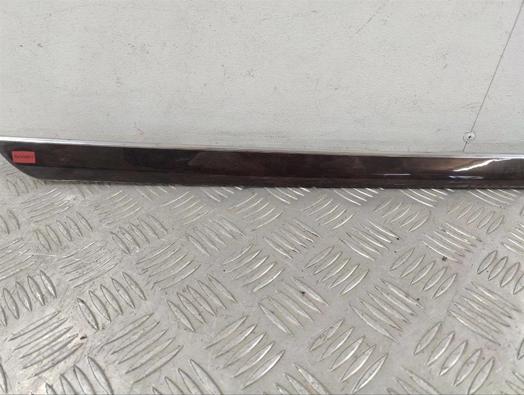 Накладка двери задней левой