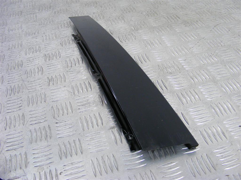 Накладка двери задней правой