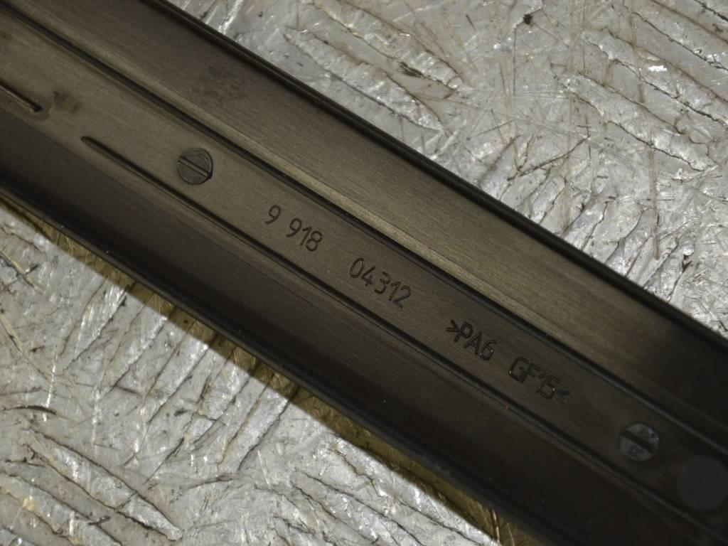 Накладка двери задней правой