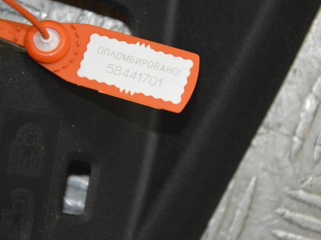 Накладка двери задней правой