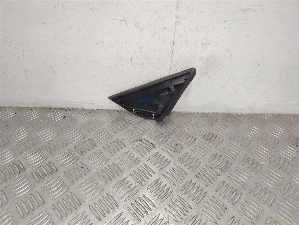 Накладка крыла (уголок зеркала) переднего правого