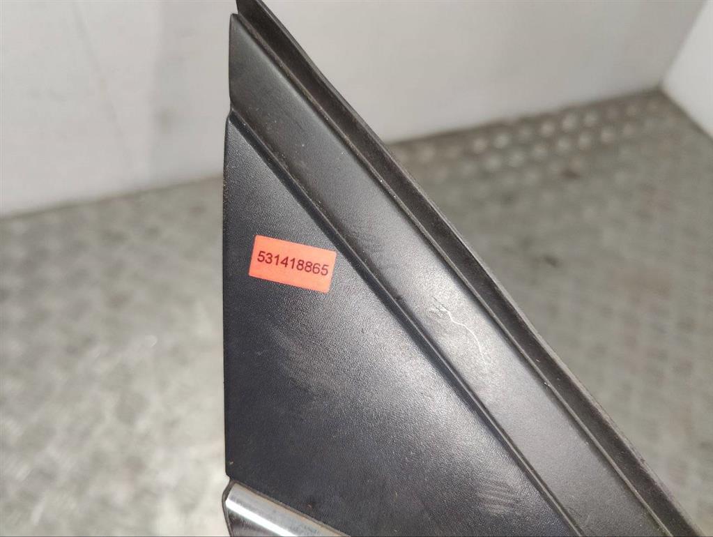 Накладка крыла (уголок зеркала) переднего правого