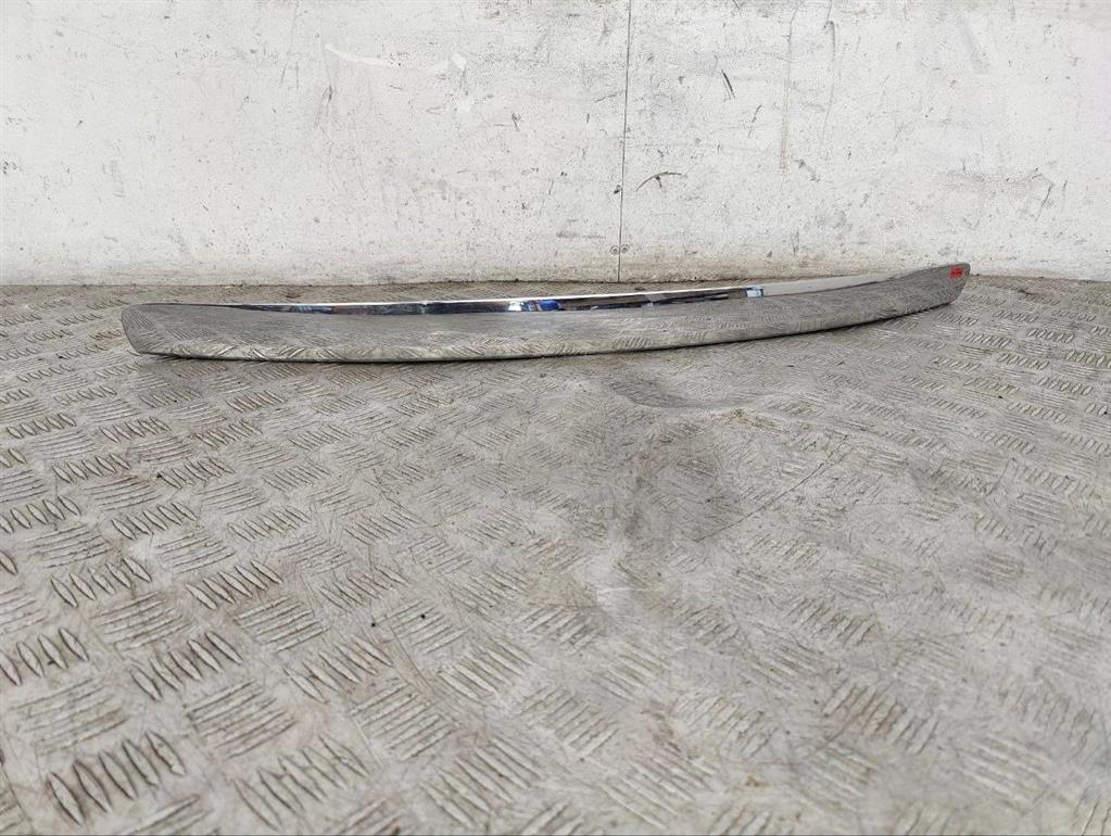 Накладка подсветки номера