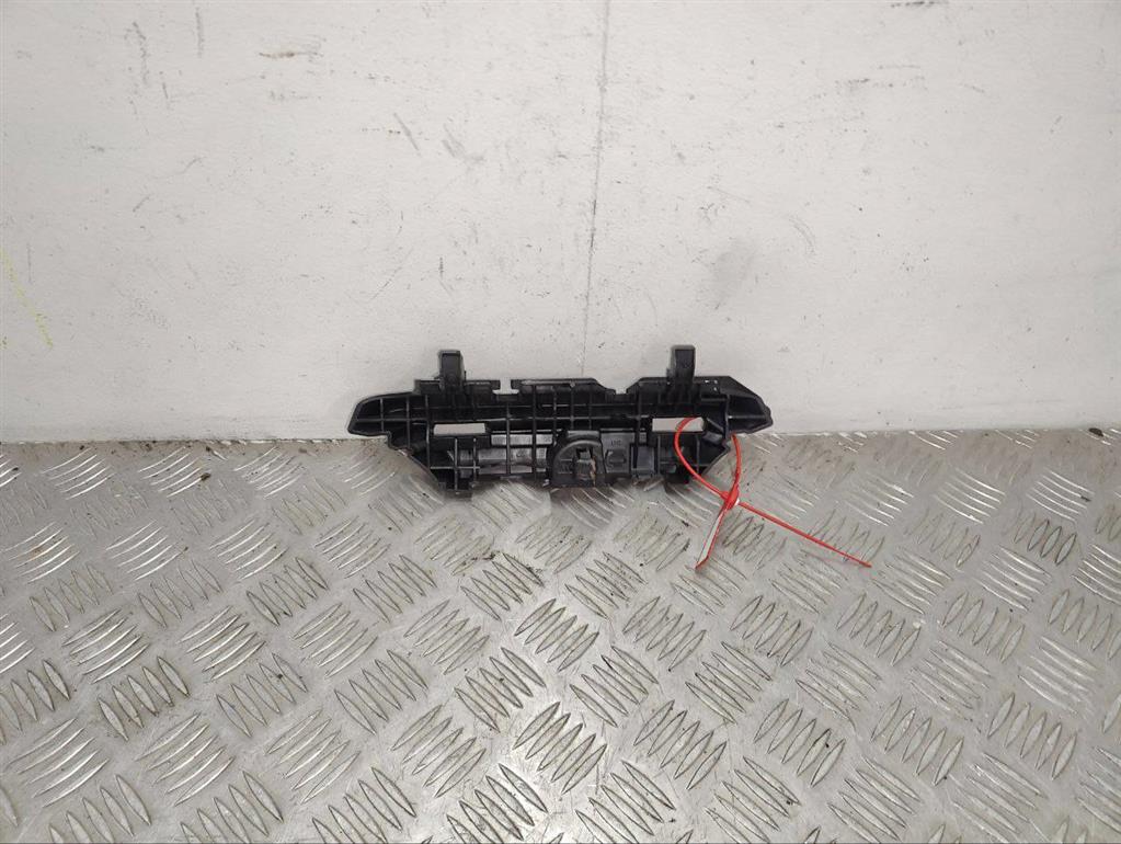 Направляющая шторки багажника (салазки)