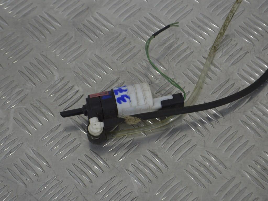 Насос (моторчик) омывателя стекла Renault Kangoo 1 (1997-2007) 7700431079, 7700430702, 8200213041, 8200213042