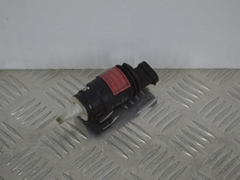 Насос (моторчик) омывателя стекла Renault Safrane (1992-2000) 7700802336