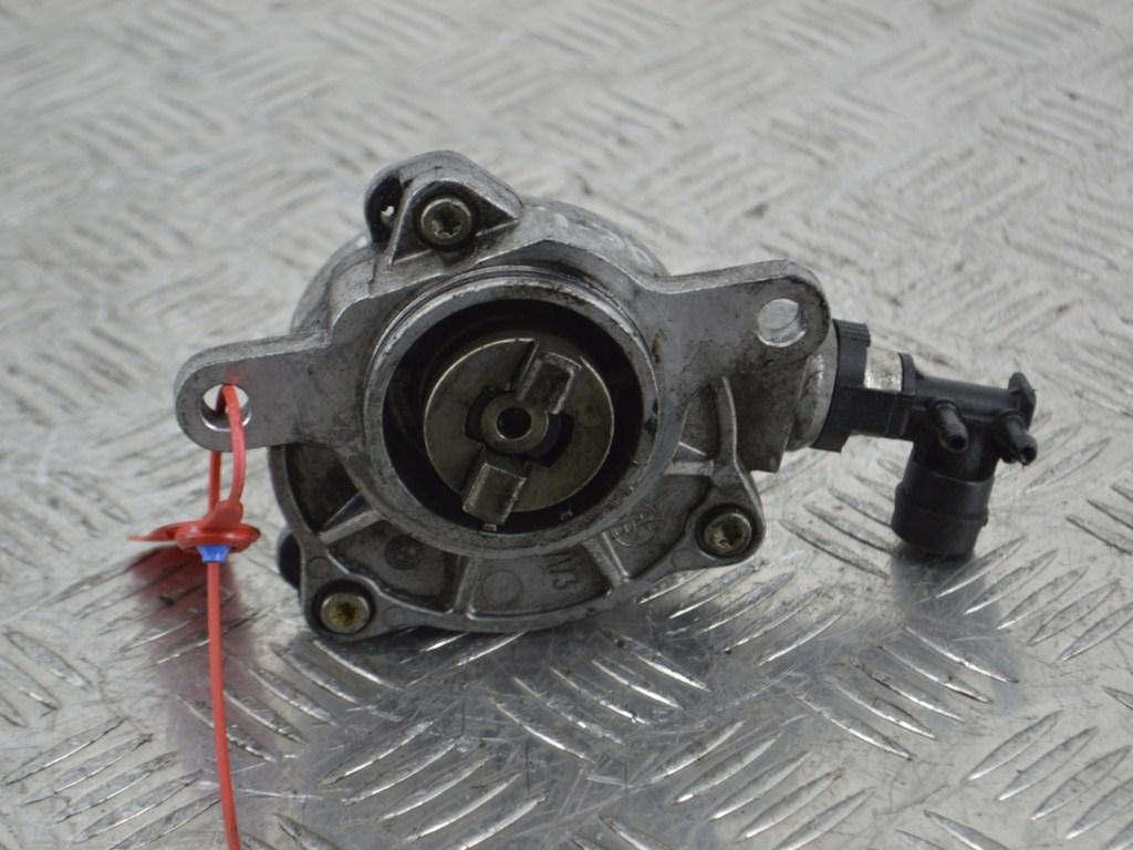 Насос вакуумный Renault Espace 4 (2003-2010) 8200702535