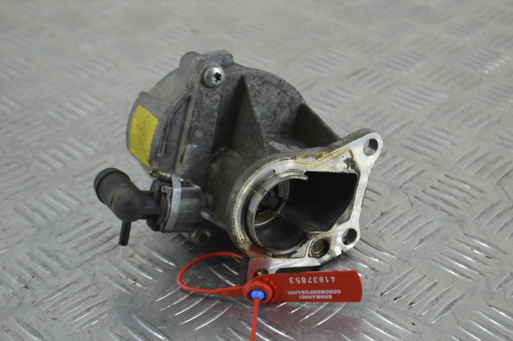 Насос вакуумный Renault Megane 2 (2002-2008) D163123491