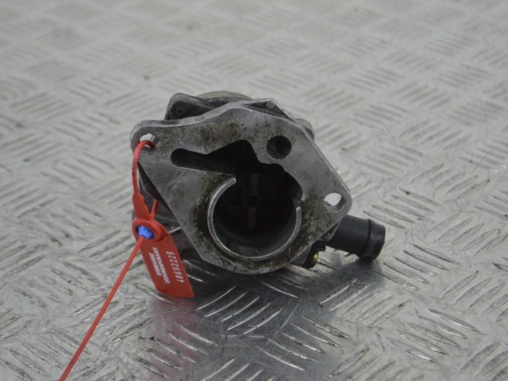 Насос вакуумный