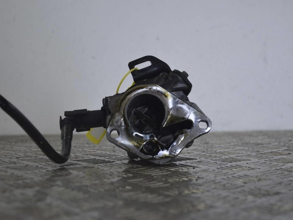 Насос вакуумный