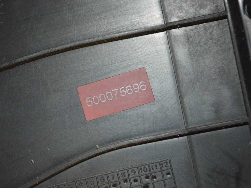 Обшивка багажника