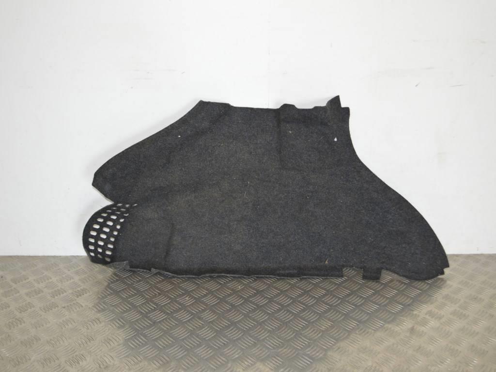 Обшивка багажника