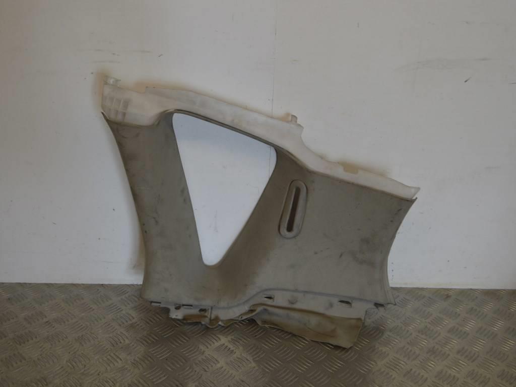 Обшивка багажника