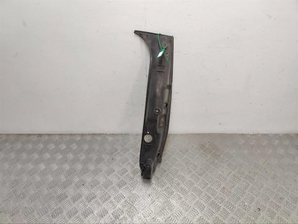 Обшивка багажника