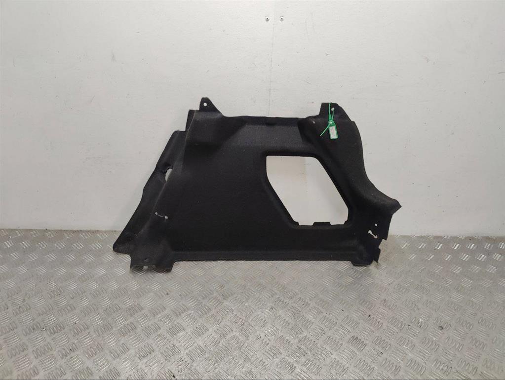 Обшивка багажника