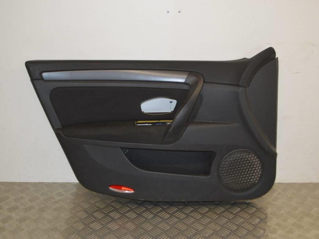 Обшивка двери передней левой (дверная карта) Renault Laguna 3 (2007-2015) 809010416R