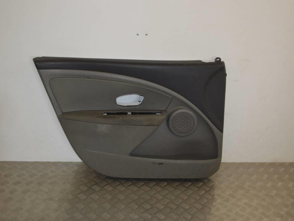 Обшивка двери передней левой (дверная карта)