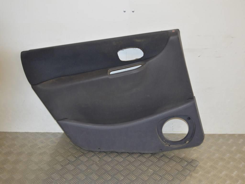 Обшивка двери задней левой (дверная карта)