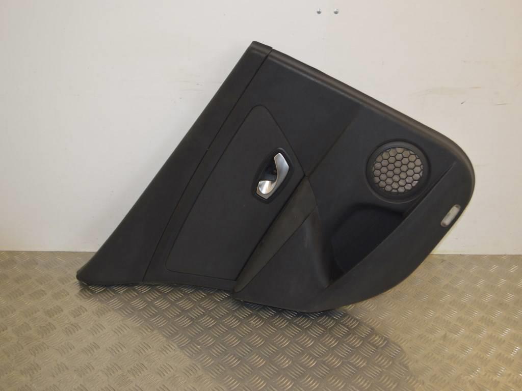 Обшивка двери задней левой (дверная карта) Renault Megane 3 (2008-2019) 829A10128R