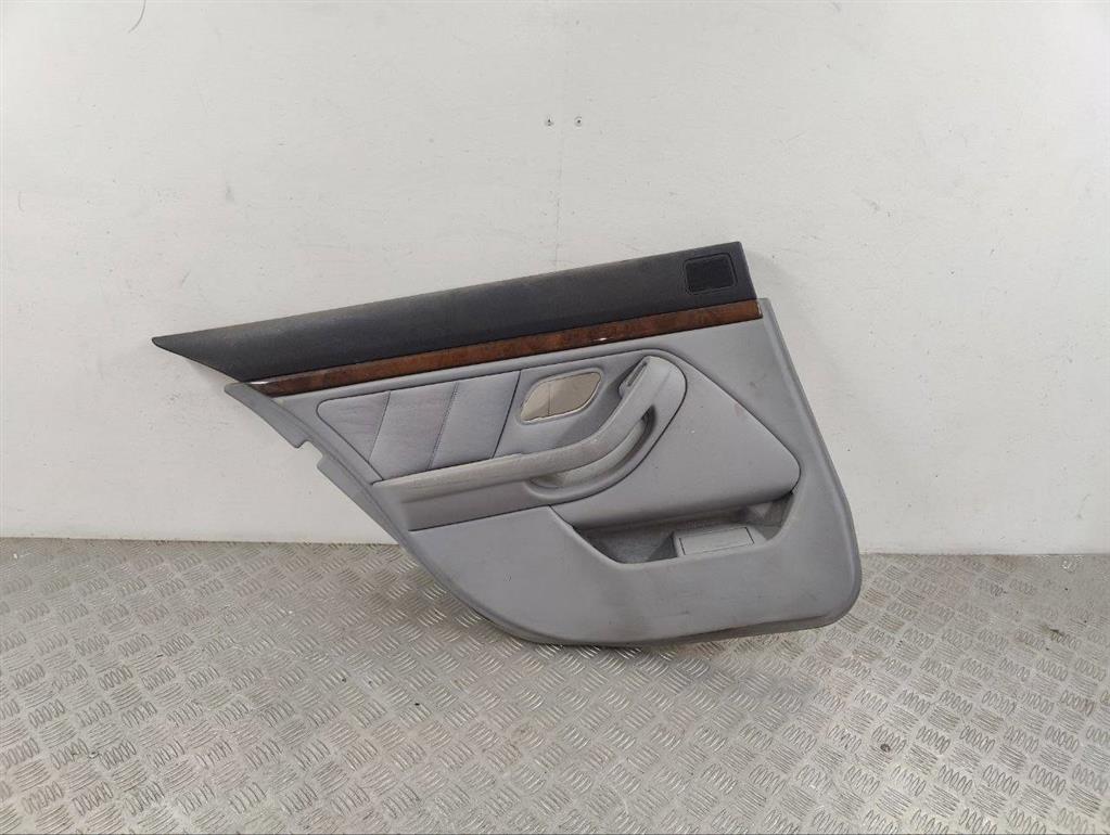 Обшивка двери задней левой (дверная карта)