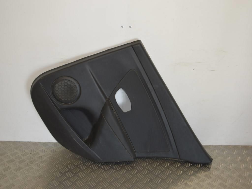 Обшивка двери задней правой (дверная карта)