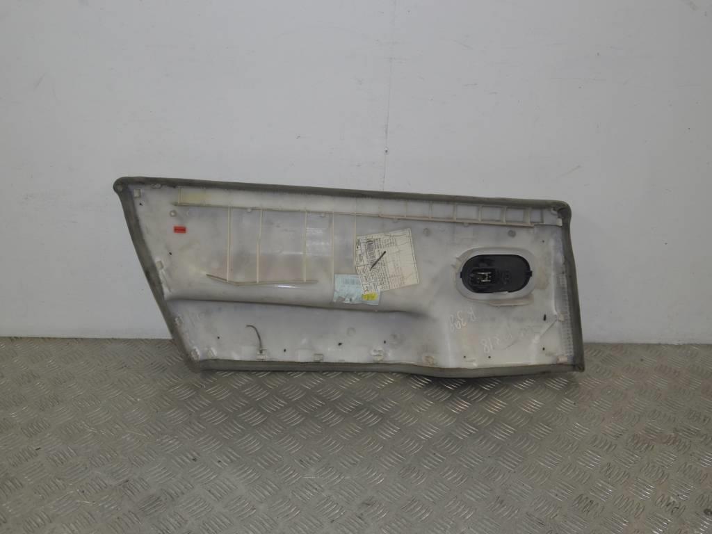 Обшивка двери задней правой (дверная карта)