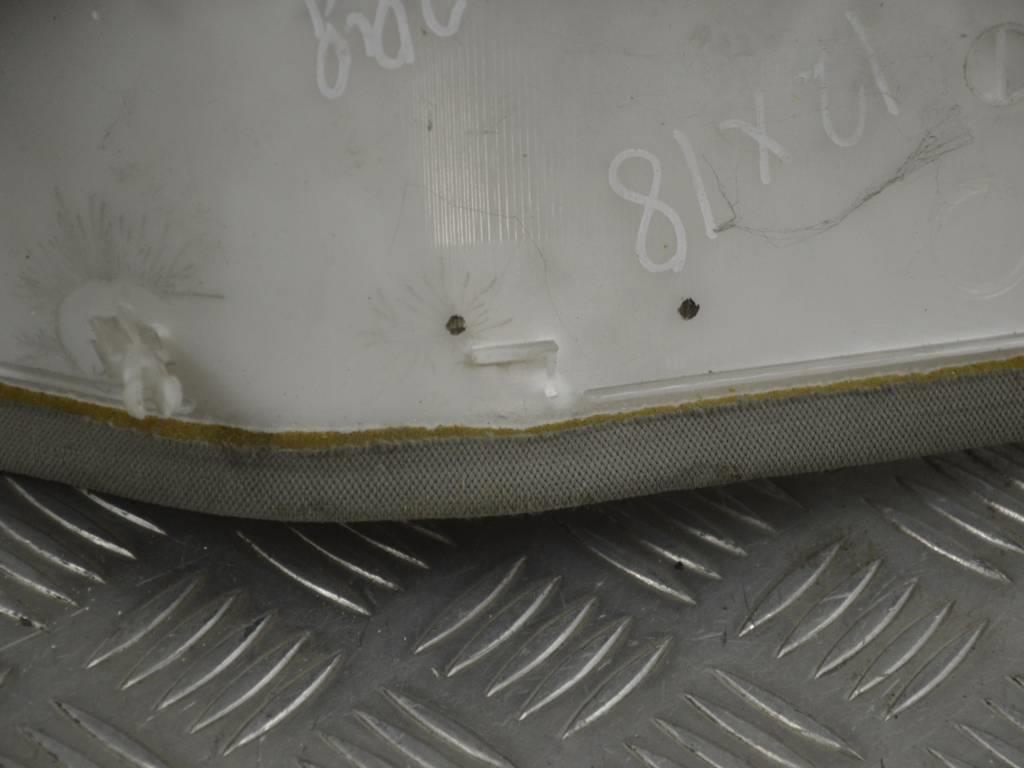 Обшивка двери задней правой (дверная карта)