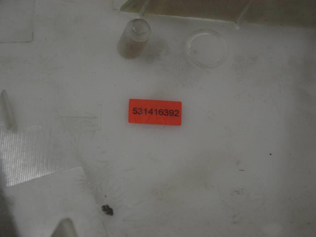 Обшивка двери задней правой (дверная карта)