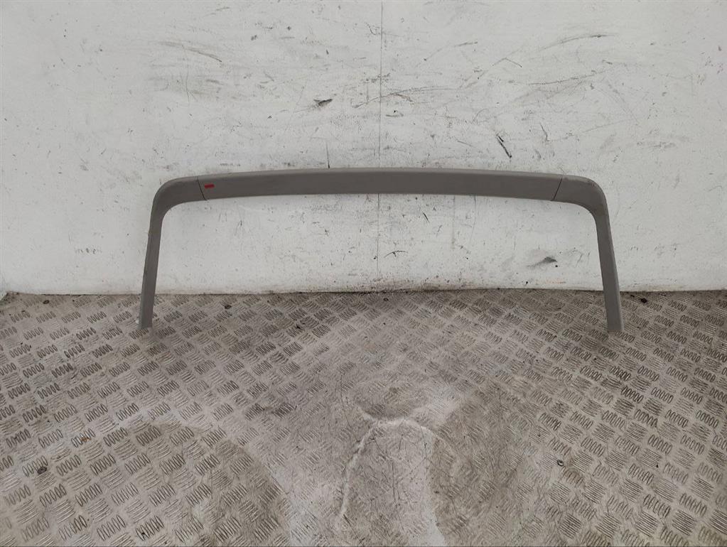 Обшивка крышки багажника