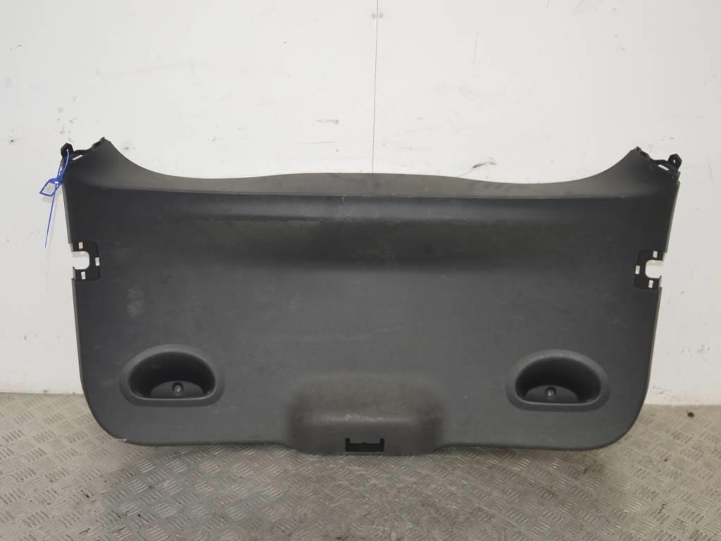 Обшивка крышки багажника