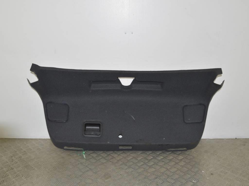 Обшивка крышки багажника