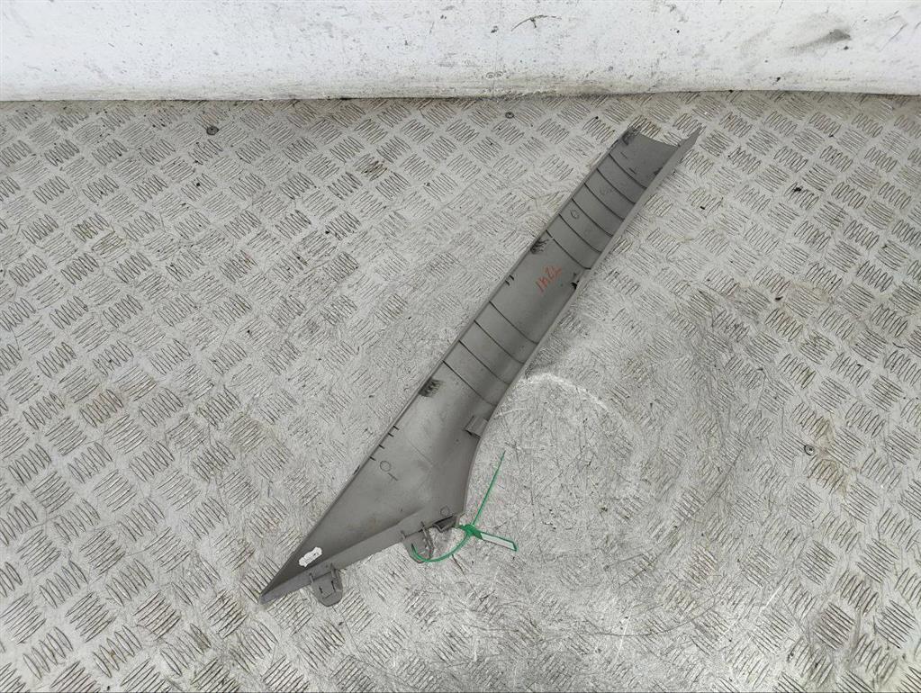 Обшивка стойки передней левой