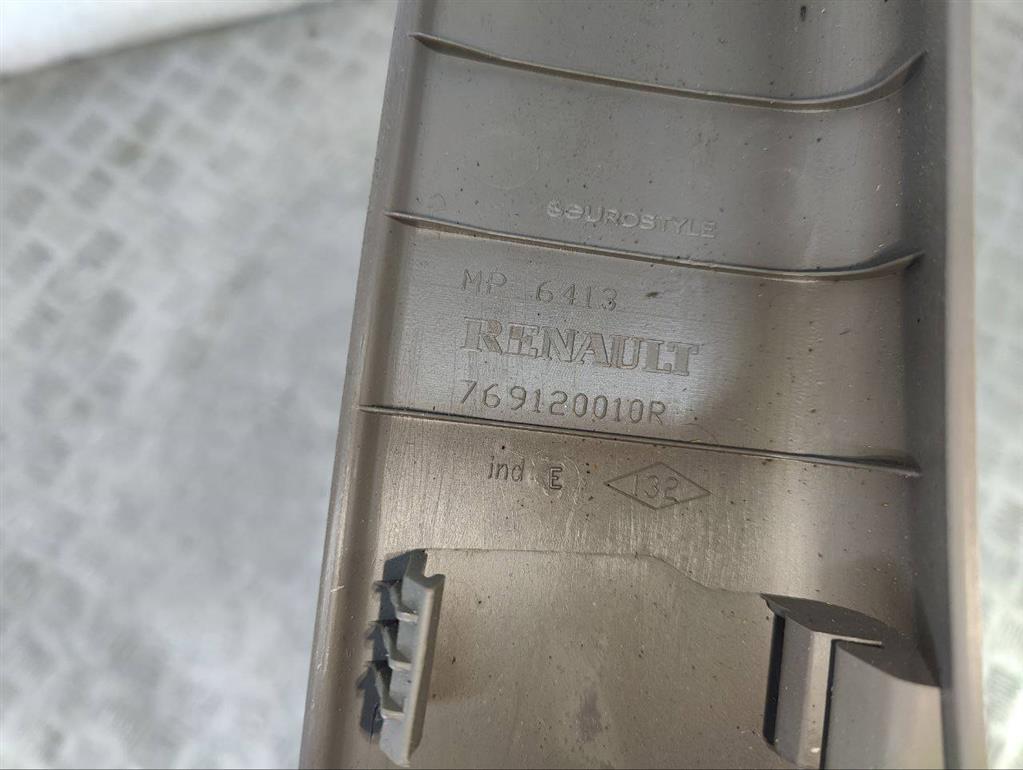 Обшивка стойки передней левой