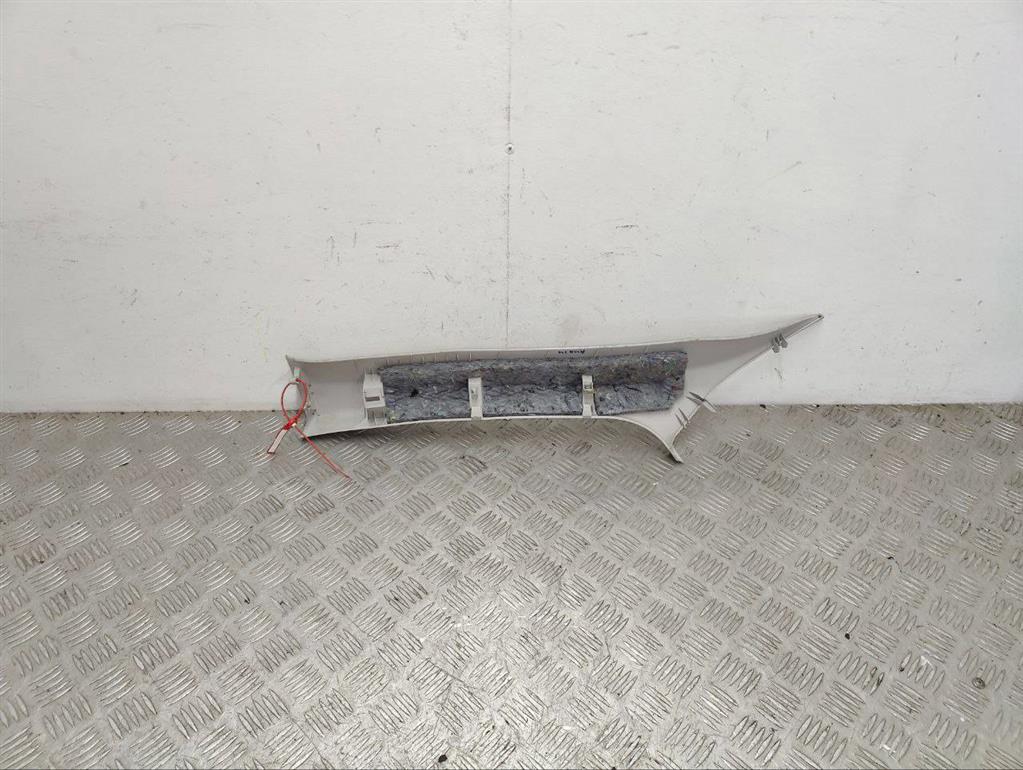 Обшивка стойки передней правой