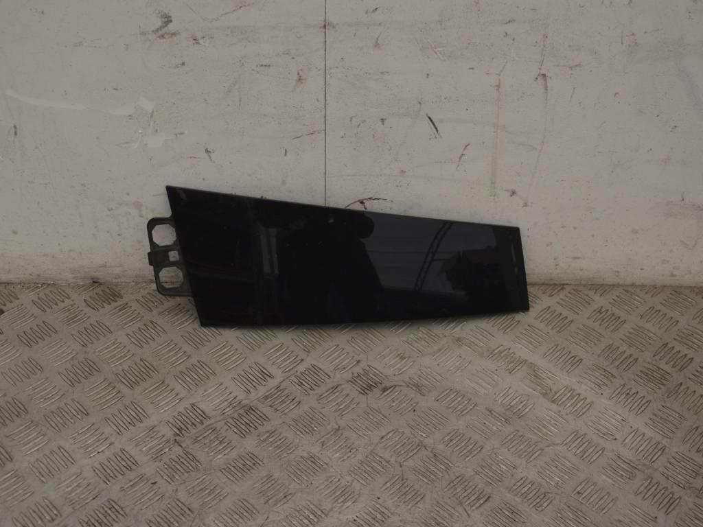 Обшивка стойки центральной левой