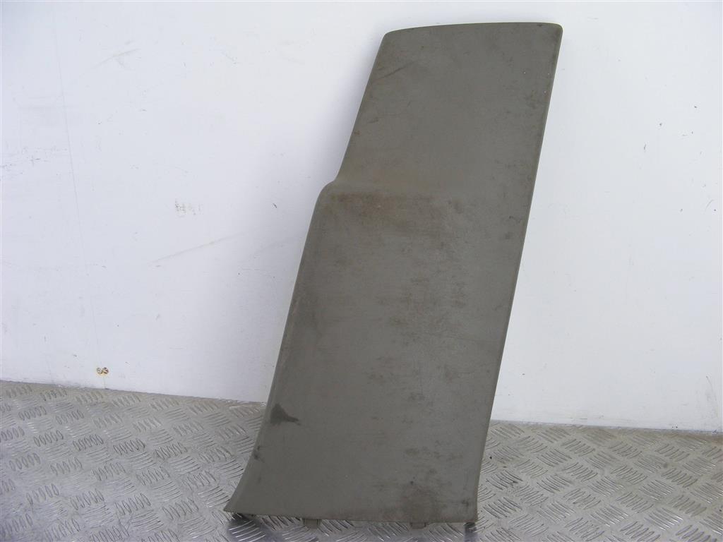 Обшивка стойки центральной правой Renault Scenic 2 (2003-2009) 8200084327