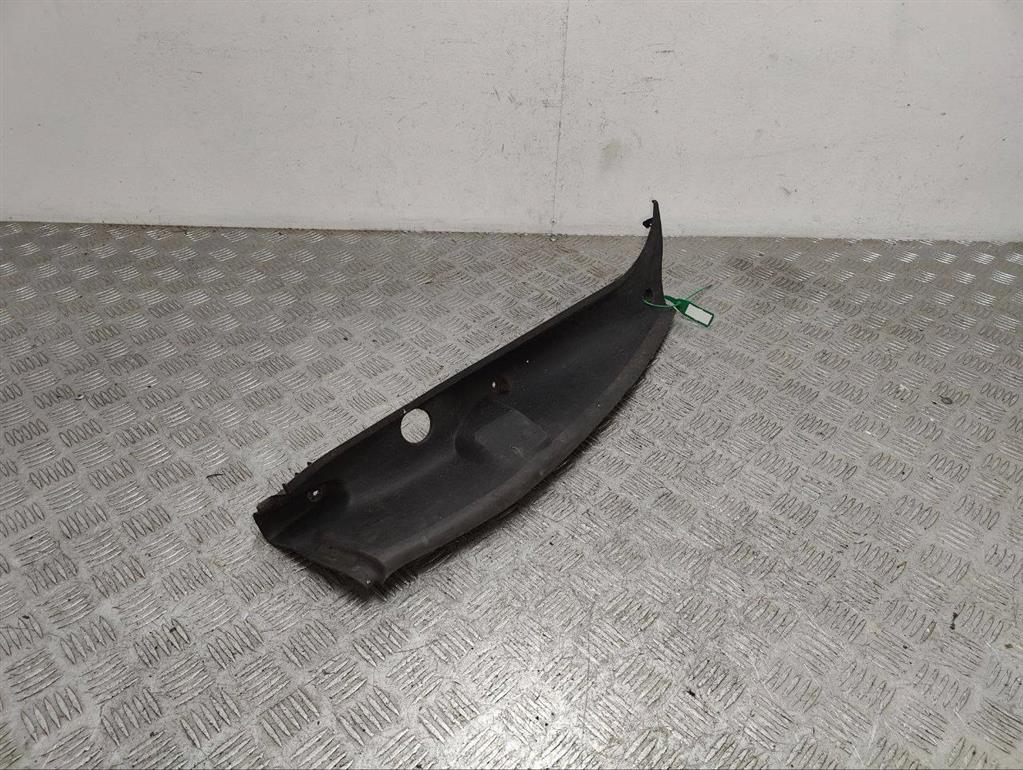 Обшивка стойки задней левой