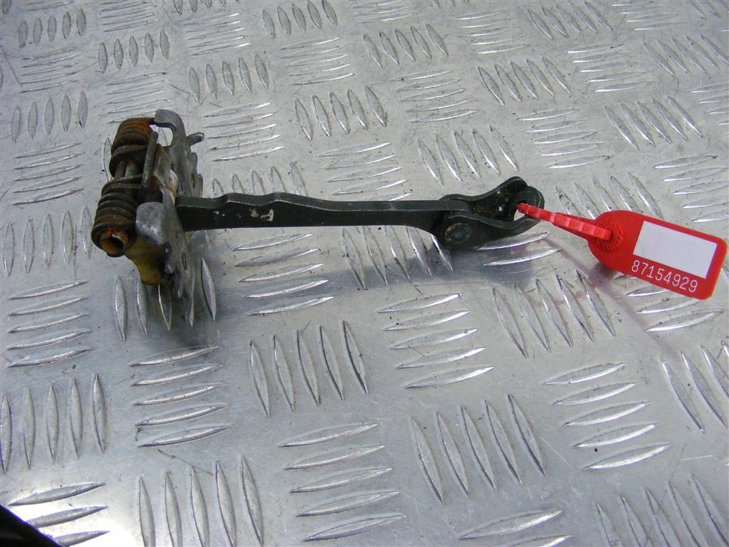 Ограничитель открывания двери