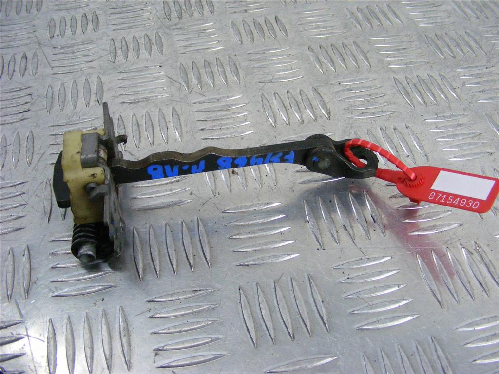 Ограничитель открывания двери